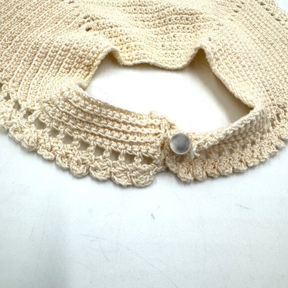 Handmade Vtg Crochet Baby or Doll Bib w/Delicate Scalloped Edges Creamy Beige - Picture 6 of 10